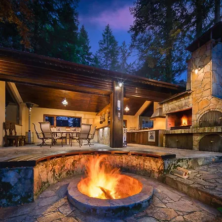 Mountain Luxury 보로베츠